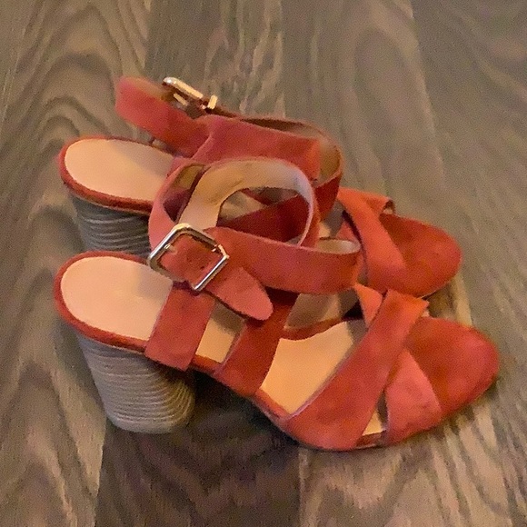 Heels - Picture 2 of 4